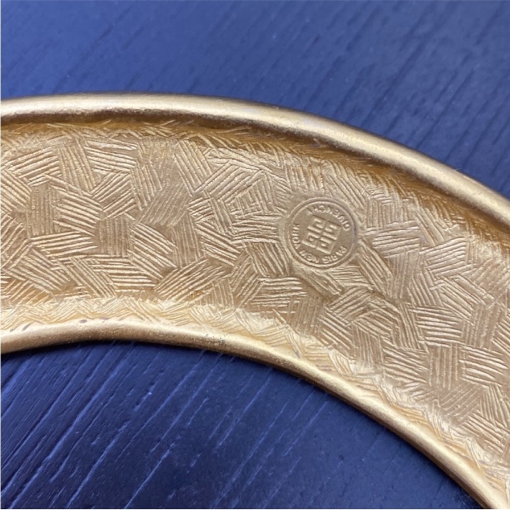 Vintage Givenchy Hammered Gold Tone Collar Necklace - Picture 4 of 5